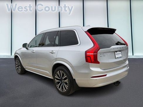 Certified 2022 Volvo XC90 T6 Momentum w/ Advanced Package image 7