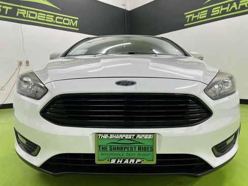Used 2016 Ford Focus SE image 3