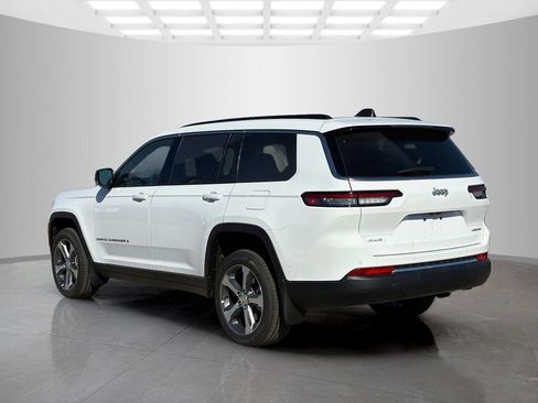 New 2025 Jeep Grand Cherokee L Limited w/ MOPAR Finishing Package AWD/4WD image 5