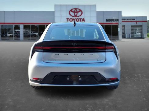 Certified 2025 Toyota Prius Limited image 5