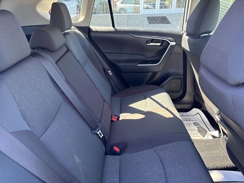Used 2025 Toyota RAV4 XLE w/ Convenience Package image 16