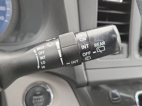 Certified 2020 Toyota Sienna XLE FWD image 30