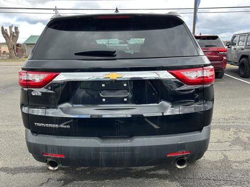 Used 2020 Chevrolet Traverse LS image 4