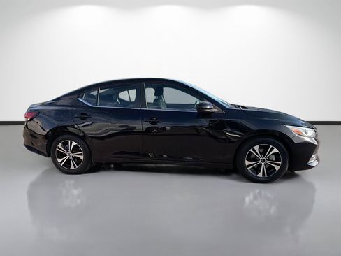 Used 2021 Nissan Sentra SV image 2