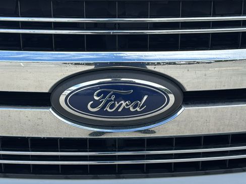 Used 2019 Ford F150 Lariat RWD image 6