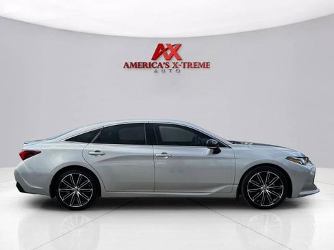 Used 2019 Toyota Avalon XSE FWD image 7