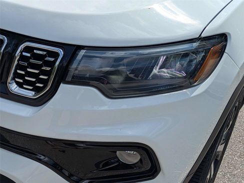 Certified 2025 Jeep Compass Limited AWD/4WD image 12