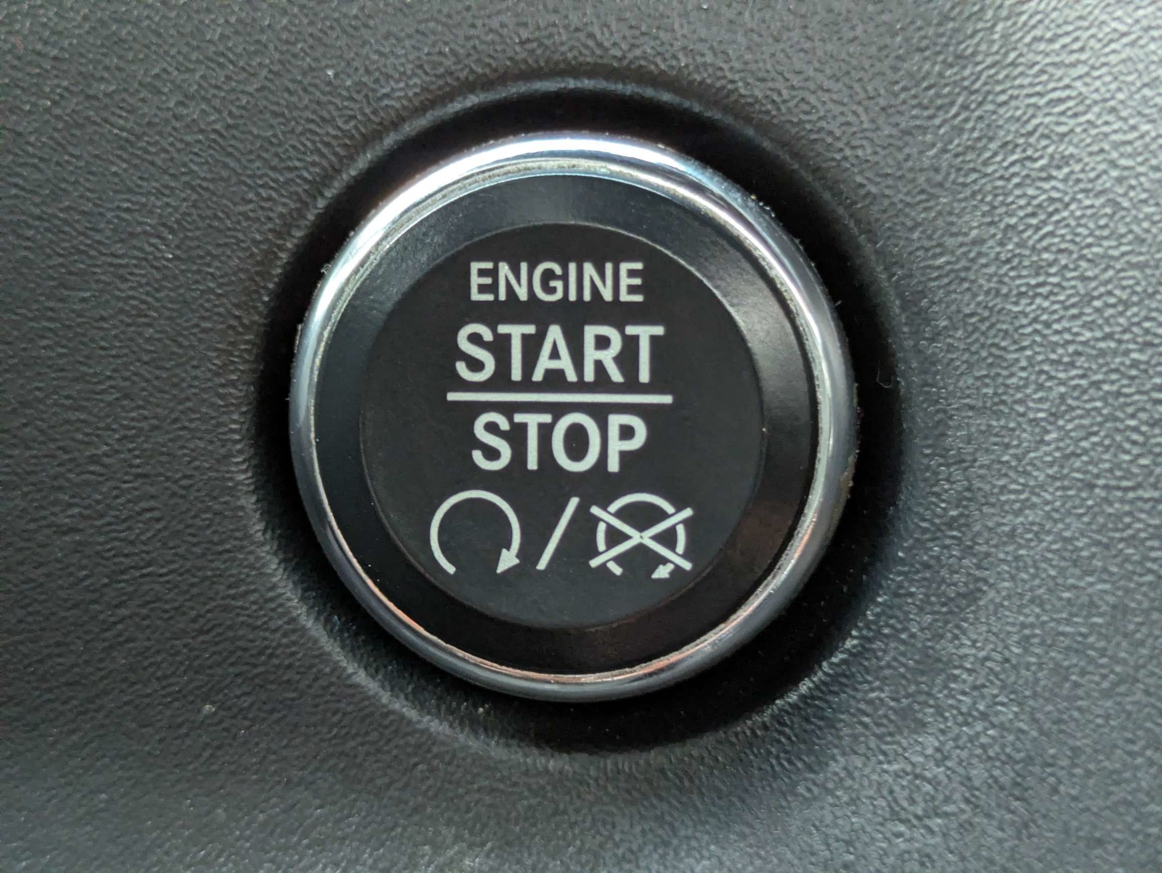Used 2013 Dodge Challenger R/T RWD image 18