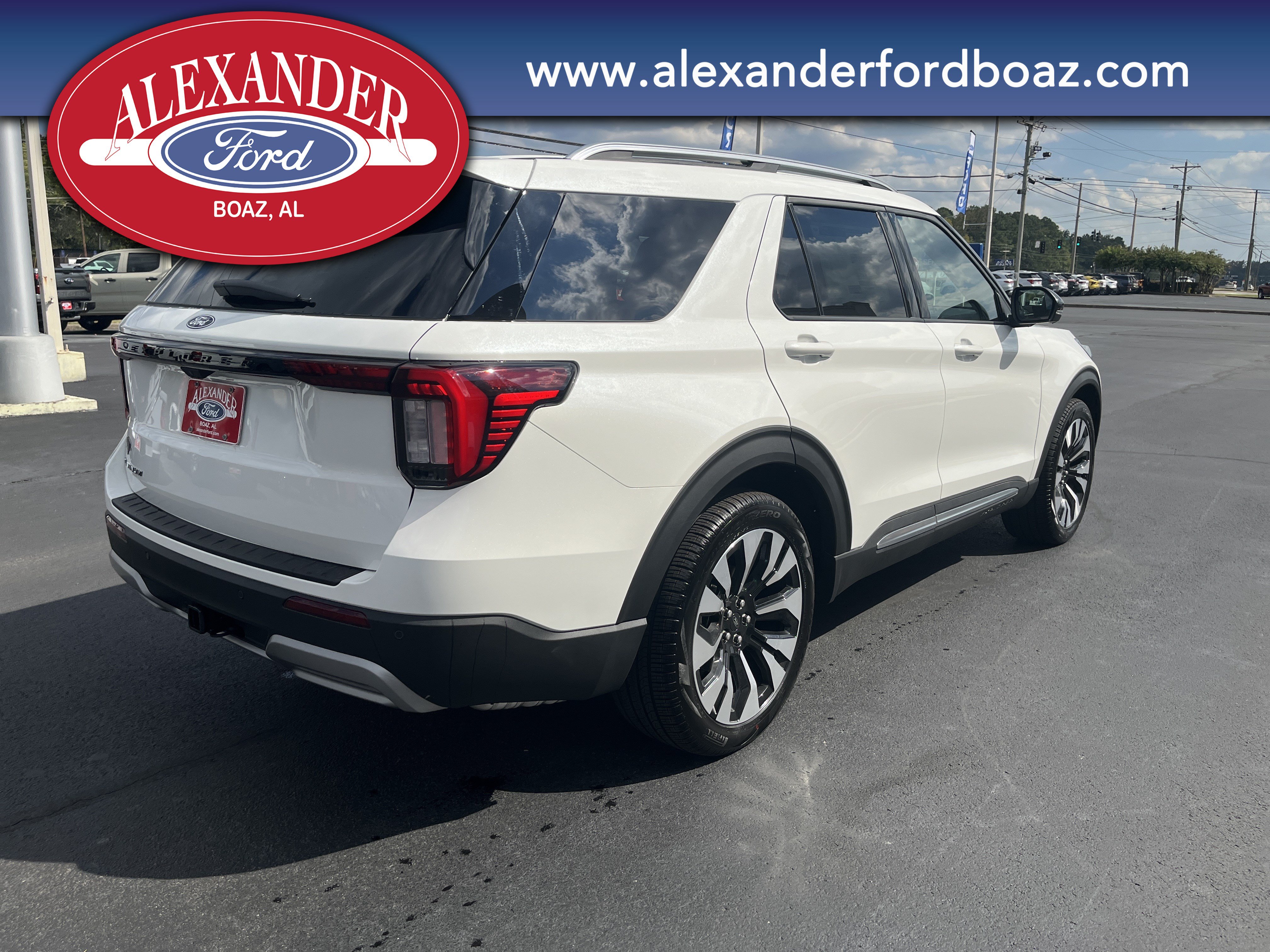 New 2027 Ford Explorer Platinum RWD image 4