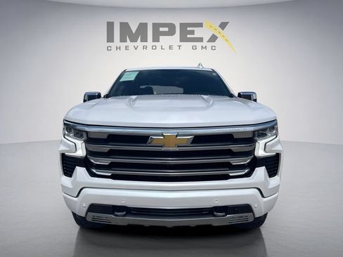 Used 2023 Chevrolet Silverado 1500 High Country w/ Technology Package AWD/4WD image 6