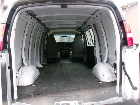 Used 2019 Chevrolet Express 2500 w/ Driver Convenience Package image 11