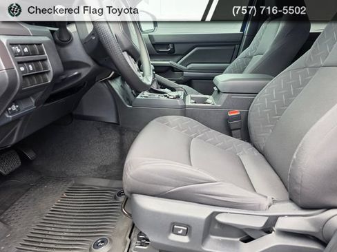 Used 2025 Toyota Tacoma SR5 AWD/4WD image 16