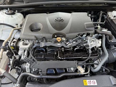Used 2024 Toyota Camry SE FWD image 31
