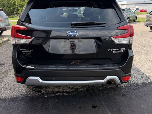 Used 2019 Subaru Forester Touring AWD/4WD image 5