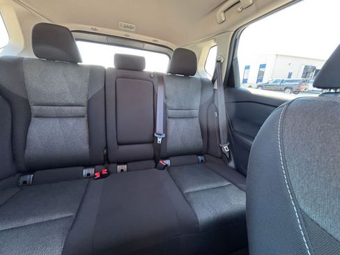 Used 2025 Nissan Rogue SV FWD image 40