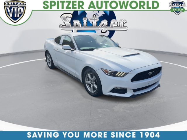 Used 2017 Ford Mustang Coupe RWD image 4