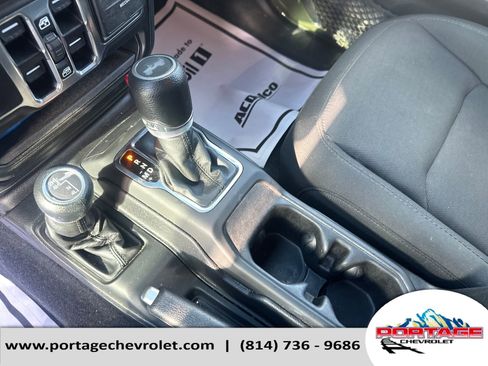 Used 2023 Jeep Wrangler Sport S image 23