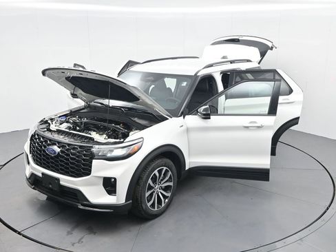 New 2026 Ford Explorer ST-Line w/ Premium Package RWD image 45