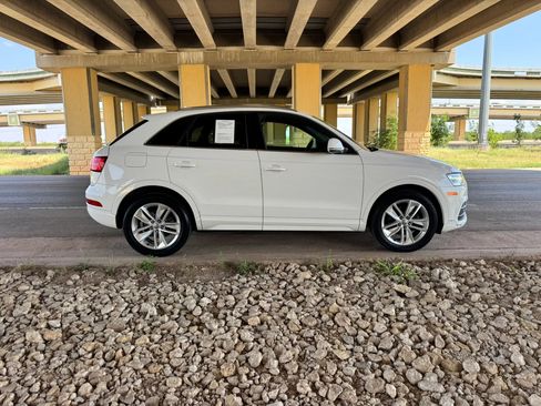 Used 2017 Audi Q3 2.0T Premium Plus AWD/4WD image 2