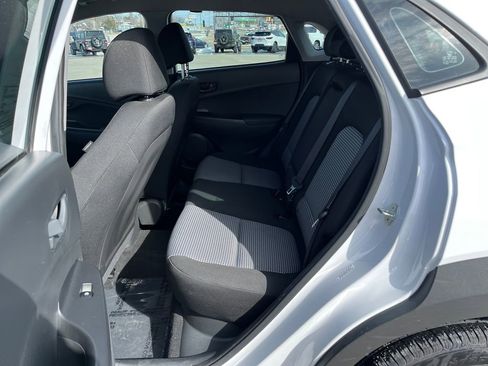 Used 2022 Hyundai Kona SE image 25