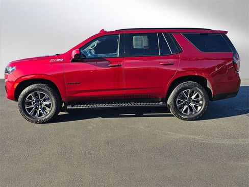 Used 2024 Chevrolet Tahoe Z71 image 2