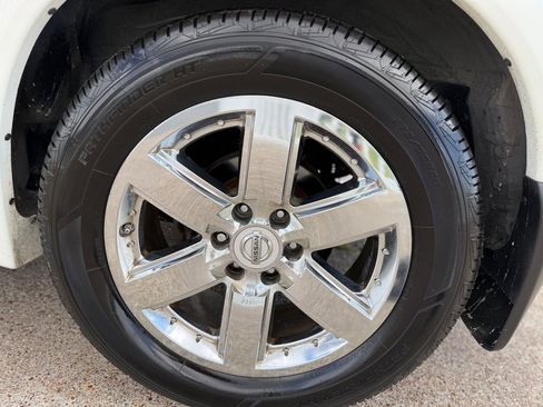 Used 2014 Nissan Armada Platinum w/ 2nd Row Captain Seat Package image 28