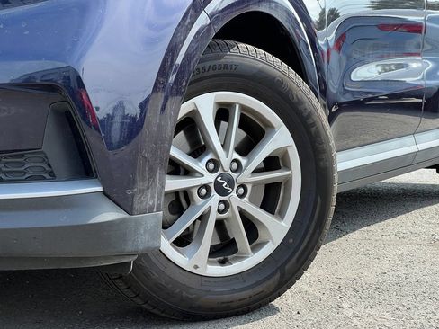 Certified 2024 Kia Carnival LX FWD image 2