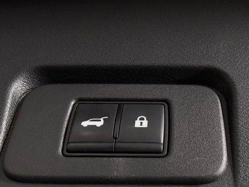 Used 2024 Nissan Rogue SL w/ SL Premium Package image 30