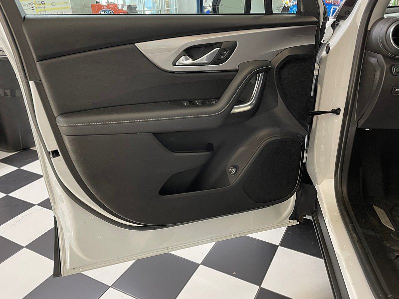 Used 2024 Chevrolet Blazer LT w/ Convenience Package FWD image 20