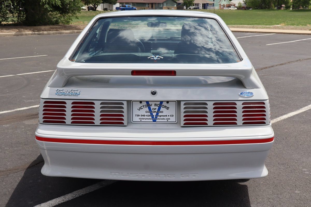 Used 1988 Ford Mustang GT RWD image 6