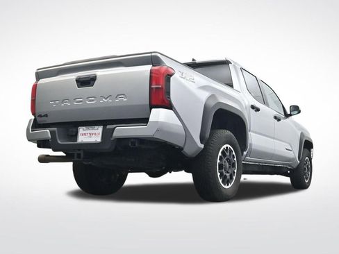 Used 2024 Toyota Tacoma TRD Off-Road image 33