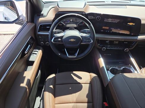 New 2026 Chevrolet Suburban High Country AWD/4WD image 3