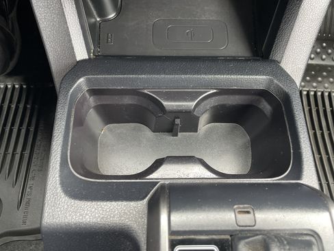 Used 2016 Toyota Tacoma TRD Off-Road AWD/4WD image 37