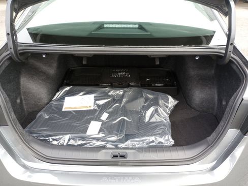 New 2025 Nissan Altima 2.5 SR w/ SR Premium Package image 15