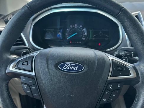 Used 2017 Ford Edge Titanium w/ Equipment Group 301A FWD image 15