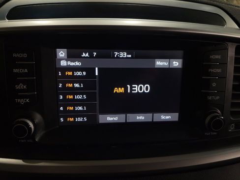 Used 2019 Kia Sorento AWD image 25