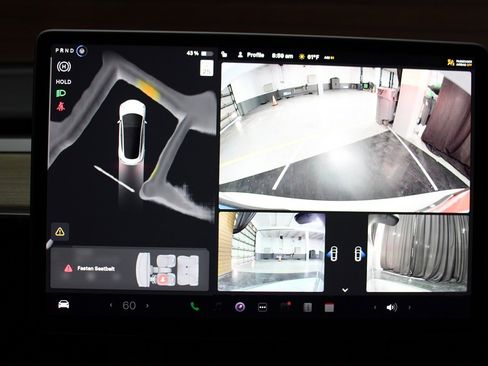 Used 2023 Tesla Model 3 Standard Range image 11