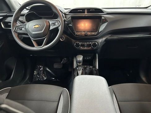 Used 2023 Chevrolet TrailBlazer LT w/ Convenience Package image 16