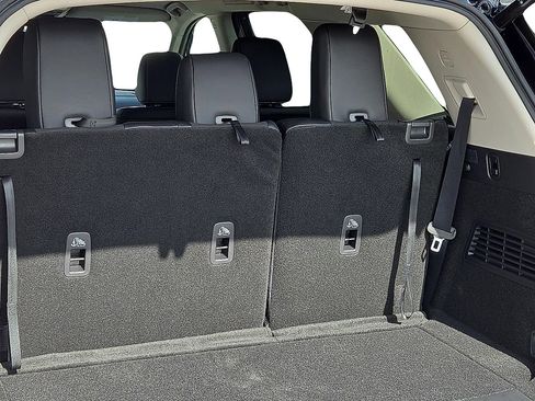 New 2026 Nissan Pathfinder SL image 9