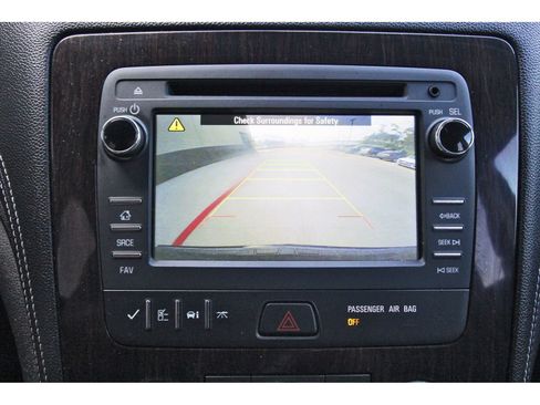 Used 2017 Chevrolet Traverse LT w/ Style and Technology Package FWD image 25