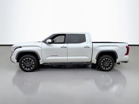 Used 2025 Toyota Tundra Limited AWD/4WD image 9