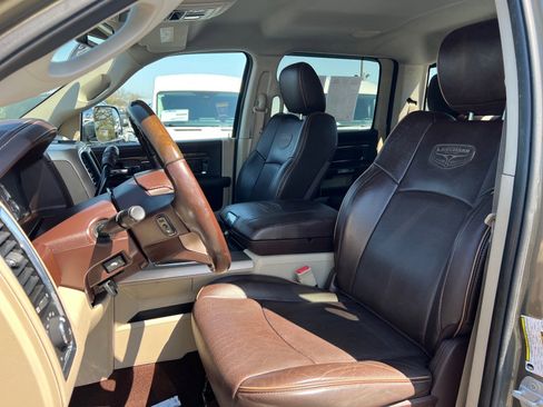 Used 2015 RAM 3500 Laramie Longhorn image 11