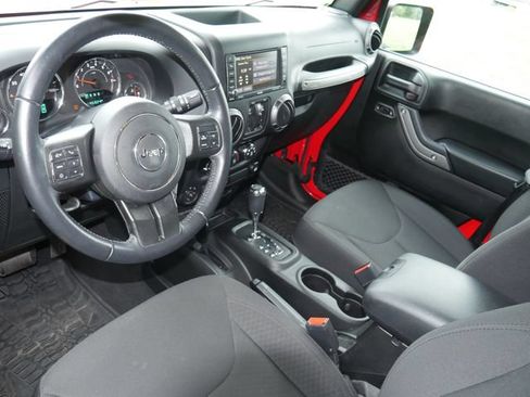 Used 2018 Jeep Wrangler Unlimited Sport S AWD/4WD image 10
