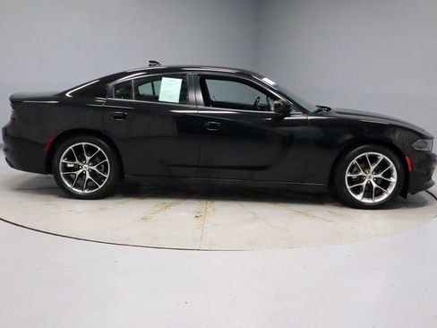 Used 2022 Dodge Charger SXT w/ Plus Group RWD image 12