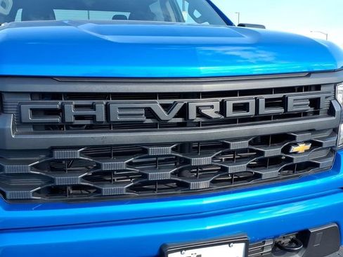 Used 2025 Chevrolet Silverado 1500 Custom image 25