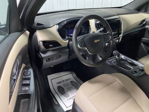 Used 2023 Chevrolet Traverse LS w/ Safety Package image 6