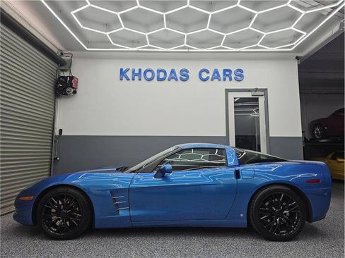 Used 2009 Chevrolet Corvette Coupe w/ Preferred Equipment Group RWD image 1