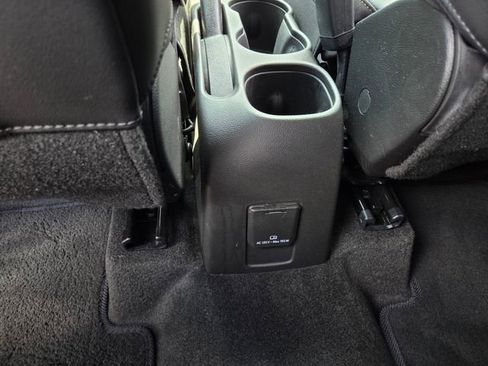 Used 2022 Chevrolet Trax LT w/ Redline Edition image 15