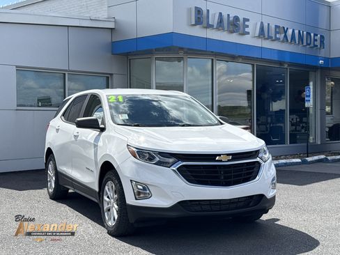 Used 2021 Chevrolet Equinox LS w/ LS Convenience Package image 1