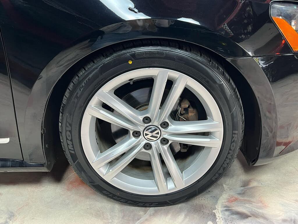 Used 2014 Volkswagen Passat TDI SE FWD image 38